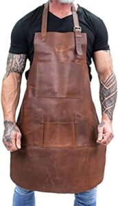 Protect your clothing from stains and splatters with the Lindsey Street Leather Apron featuring multiple pockets for organization. Perfect for baristas, bakers, bartenders, chefs, and more. Now at a discounted price! (146)