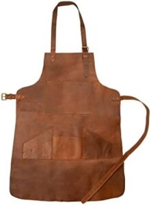 Protect your clothing from stains and splatters with the Lindsey Street Leather Apron featuring multiple pockets for organization. Perfect for baristas, bakers, bartenders, chefs, and more. Now at a discounted price! (146)