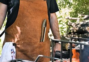 Elevate your grilling game with GauchoLife's premium leather apron, perfect for baristas, barbers, and BBQ enthusiasts. Protect yourself from heat and spills while cooking up a storm.