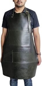 Protect your workwear with the Lindsey Street leather apron featuring multiple pockets and a durable design. Perfect for baristas, bakers, BBQ chefs and more!