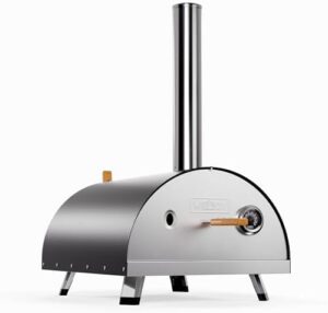 Cozy up to delicious homemade pizzas with the Woody Oven multifuel kit, featuring a pizza peel, cover, and built-in thermometer for perfect results. Perfect for outdoor gatherings or indoor cooking adventures.