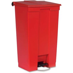 Discover the Rubbermaid Commercial Products Step-On Container, a mobile and spacious 87L red container ideal for indoor and outdoor use. Perfect for events or daily needs, with durable design and easy access.