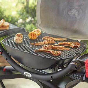 "Upgrade your cooking experience with the Q 2000/200 Series Cooking Grate in sleek black, featuring a durable design and easy cleaning. Perfect for grilling and pan-frying, this grate measures 1.27cm x 38.86cm x 54.61cm."