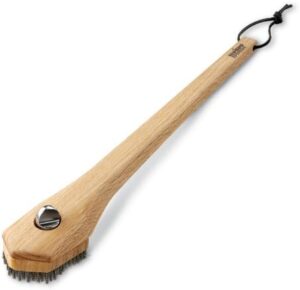 Transform your hair care routine with the Weber 6666 brush, featuring a replaceable head and viscose derived from bamboo for gentle, sustainable use. Discover the perfect blend of style and eco-friendliness today!