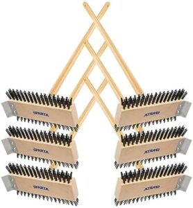 Upgrade your cooking experience with Carlisle's Broiler Master brush set, featuring carbon steel bristles for effective cleaning. Perfect for non-stick pans and surfaces, this 6-pack offers exceptional value.