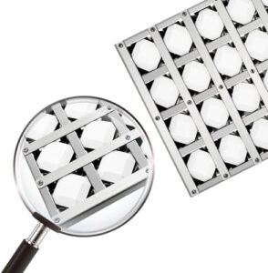 Here is the optimized SEO meta description:

"Upgrade your BBQ experience with Kalomo Grill Heat Plates. Ceramic briquettes and heat shield for efficient cooking on Twin Eagles and Pinnacle Grills. Perfect for those seeking a convenient grilling solution."