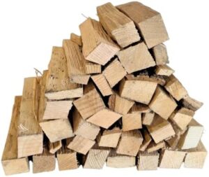 Unlock the perfect pizza oven experience with Logpile's extra thin kiln dried hardwood logs. Fast lighting, high heat and low moisture ensure a flawless cooking result. 25cm long, sustainable British firewood for a superior burn.